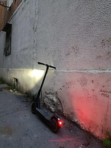 elektirikli skutur: İşlənmiş Elektrik samokat 10", 351 - 500 Vt, 26 - 35 km/s, Ünvandan götürmə — 1