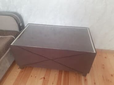 Düz masa, Açılmayan, Təkərsiz, Parlaq laminat, Zəmanətsiz