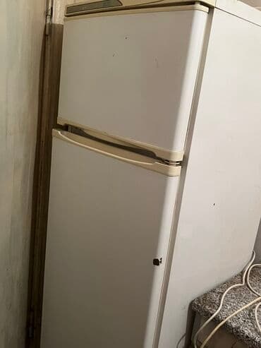 bərbər obyekt: Otag yoldasi lazimdi 1 nəfər kamunal daxil 130 bekar ve prablemli — 8