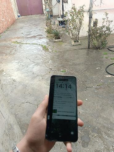 telofonar: Honor X8, 128 GB, rəng - Ağ, Qırıq — 3