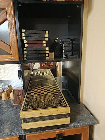 idman qidalar: Dörd nəfərlik nərd/domino/kart oyunu üçün ixtisaslaşdırılmış masa — 5