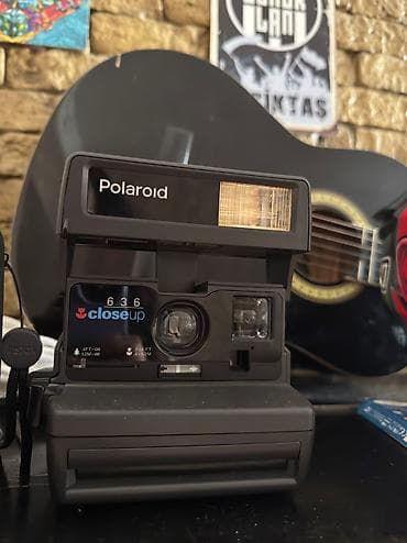 Fotoapparatlar satilir İkiside polaroiddi Retro olan 80 manat İnstax