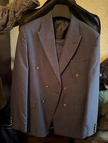 54 razmer İkiqat sıradan düyməli kişilər üçün kostyum üstü (jilet/plaş