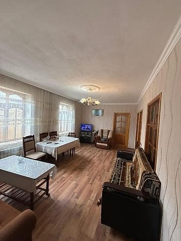 emircanda ev satisi: 3 otaqlı mənzil – geniş zal, mətbəx və sanitar qovşağı ilə - Zal — 8