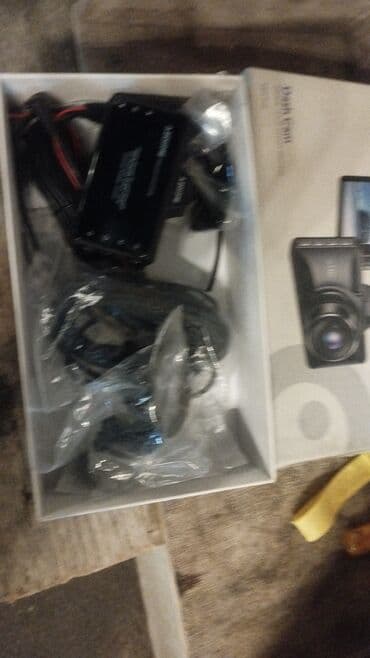 Мониторы: Avtomobil DVR/videoqeydiyyatçı dəsti Xüsusiyyətlər: - Ön panel üçün — 1