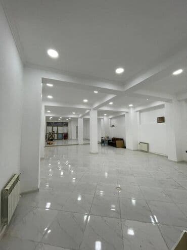 sumqayitda arenda obyekt: İnqlabda yerləşən obyekt ümumi sahəsi 200 kv,m olan, ayi 5000 azn — 1