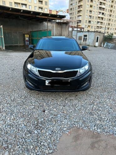 traktor altlıqlı qara qadın bosonojkaları: Kia Optima: 2.4 l | 2013 il Sedan — 3