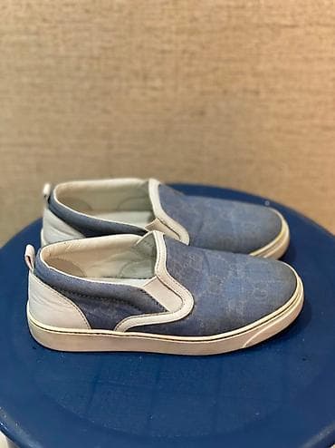 ayyaqqabı: Oğlan uşaq ucun ayaqqabı,ölçü 28.normal veziyyetde — 1