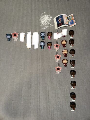 Kinder joy Stranger Things fiqurlari satilir. Adi Will ile barter