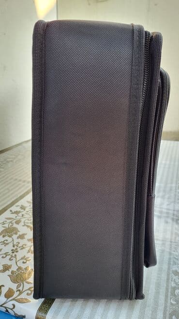 синтезатор купить: Korg klaviatura daşımaq üçün nəzərdə tutulmuş bu qara rəngli çanta — 26