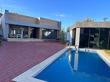 Bağ evi kirayə verilir, Mərdəkan Mərdəkanda yerləşən isti, hovuzlu bağ