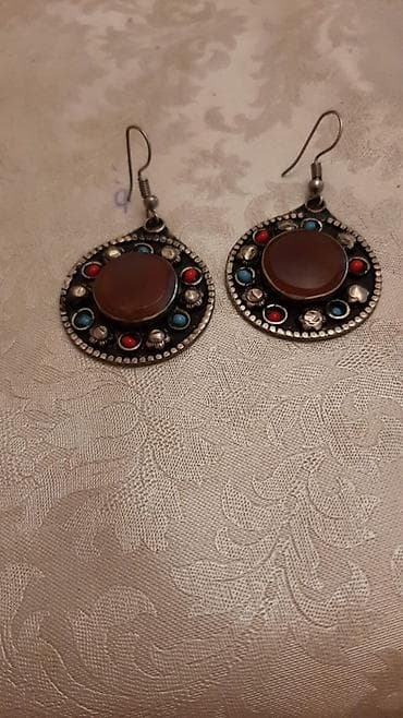 Bohem üslubunda asqılı sırğalar - Forma: damla siluetli, dairəvi