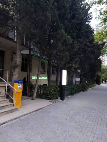 obyek satilir: Obyektə yararlı mənzil satılır. Elmlər akademiyası metrosuna yaxın 5/1 — 1