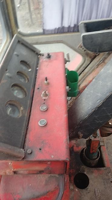 işlənmiş təkərlərin satışı: Traktor Yumz 1992 il, 100 at gücü, motor 0.5 l, İşlənmiş — 7