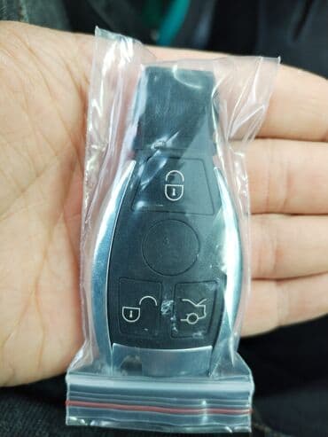 вешалка в прихожую с зеркалом: Açar korpusu Mercedes. Tezedi salafandadə açılmıyıb. Real alan olsa — 1