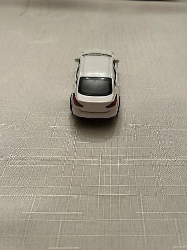 Oyuncaqlar: Ağ rəngli metal oyuncaq avtomobil modeli - Korpus: tökmə metal — 5