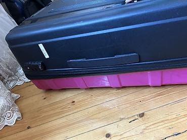 21k qizil: Seyahet camadani. 1defe iwlenib xaricden alinib. Bir tekeri yoxdur — 5