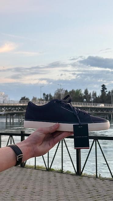 ayaqq: Tommy Hilfiger kişi krossovkasi OriginalDi — 1