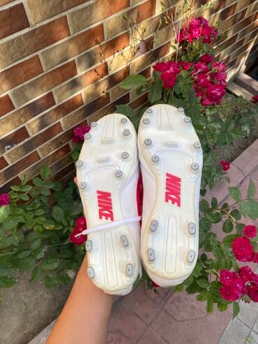 Maskalar, eynəklər: Butslar Nike, Ölçü: 41, Yeni — 4
