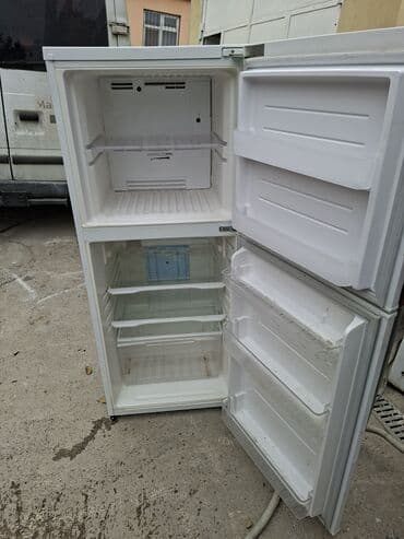 laptop soyuducu: İşlənmiş 2 qapılı Toshiba Soyuducu Satılır, rəng - Ağ — 2