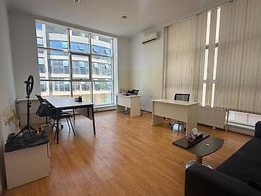 kiray: -Ofis daxilində 1 iş masası icarəyə verilir. -Ünvan: Nərimanov r. — 5