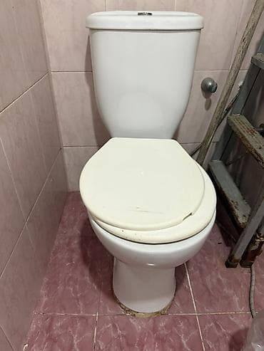 divar içi unitaz: Əlüz yuyan və unitaz ikinci əl. Endirim olacaq. Güzgünü də veririk — 2