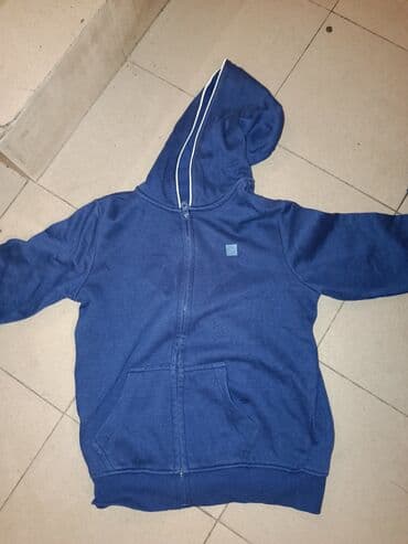 gence uşaq geyimleri instagram: Uşaq geyim dəsti – 3 parça 1) Yaşıl kapüşonlu fermuarlı sviter - Ön — 3