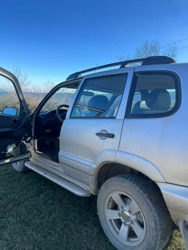 t 25 traktor satisi: Chevrolet Niva: 1.7 l | 2004 il 159000 km Ofrouder/SUV — 6