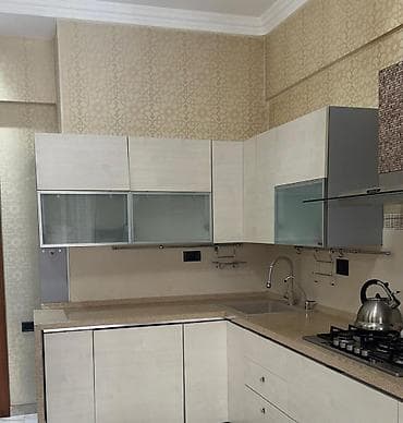 nəsimi rayon: İcarəyə verilir 3 otaqlı yeni tikili 138 m², 28 May m. Kateqoriya — 5