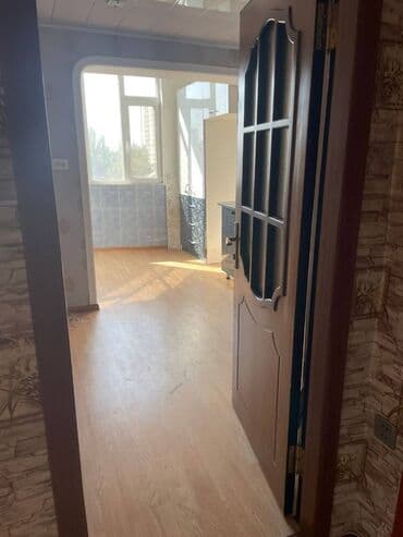 qarayevdə 3 ota kirayə evlər: Bakı, 3 otaqlı, Köhnə tikili, m. Qara Qarayev, 82 kv. m — 10