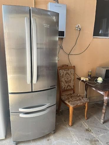 3 двери Hotpoint Ariston Холодильник Продажа, цвет - Серебристый, С колесиками