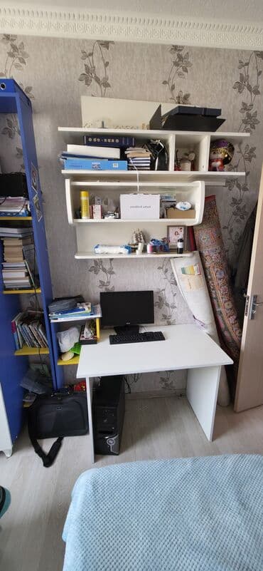 хонтахта стол: Oğlan və qız üçün, İşlənmiş, 3 qapılı, Açılan, Düz dolab — 3