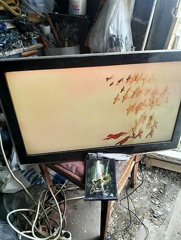 Смарт ТВ приставки: Б/у Телевизор Samsung LED экран 82" Самовывоз — 2