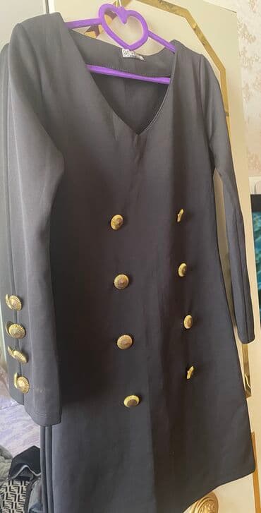 M-L razmer Catdirilma yalniz 20 yanvar ecemi metrosuna olur. Geyim