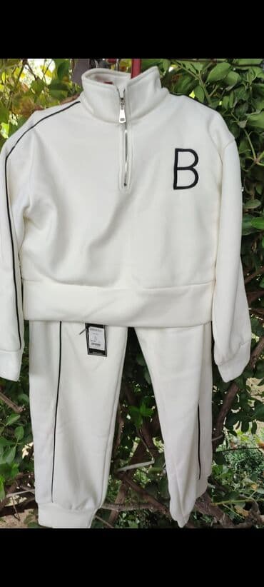 Spor dest.matriali superdi.qalın qlş malı.baha alınıb 25 AZN satılır