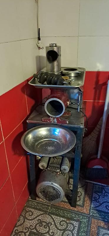 Profisional ət çəkən maşını 1500 manat ünvan Bərdə. Mətiş