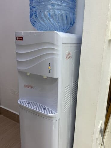 Кухонные вытяжки: Диспенсер Silver, Напольный — 3