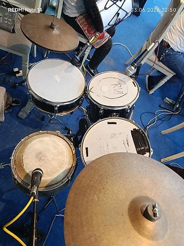 Barabanlar: Zərb alətləri dəsti – akustik baraban seti kaleka. rabocu baraban tom — 1