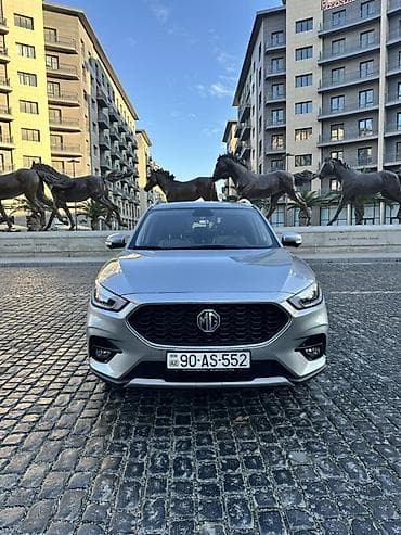 smart forfour: MG ZS, benzinli kompakt krossover Xüsusiyyətlər: - Kuzov: 5 qapılı — 10