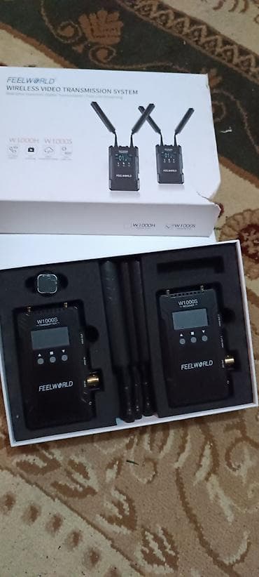 iphone 13 starlight: Hollyland Mars 400S Pro və Feelworld W1000S simsiz video ötürmə — 2