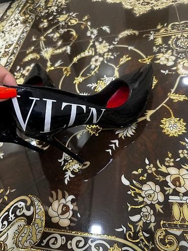 qadin ayaqabisi: Tuflilər, Ölçü: 38, rəng - Qara, İşlənmiş — 1