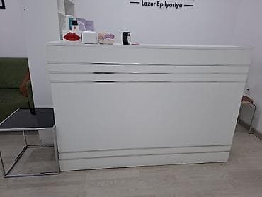 stollar: Ağ rəngdə resepsiyon/qarşılama stendi və iş masası dəsti - Dizayn — 4