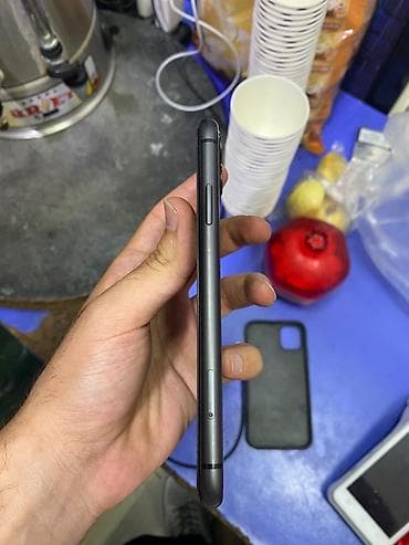 iphone 56: IPhone 11, 128 GB, Qara, Face ID — 5