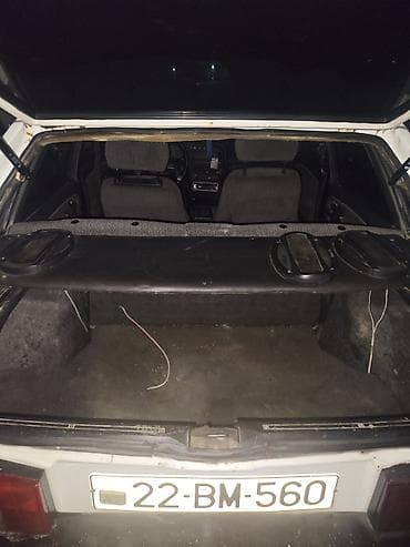 priora yan guzguler: Ili 1989 mator bez nomer sənətdə yazılib bez nomer — 3