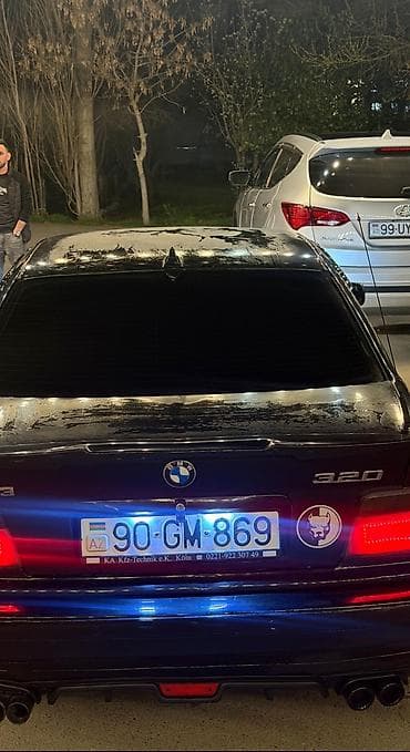 iki teker: BMW 320: 2 l | 1993 il Sedan — 6