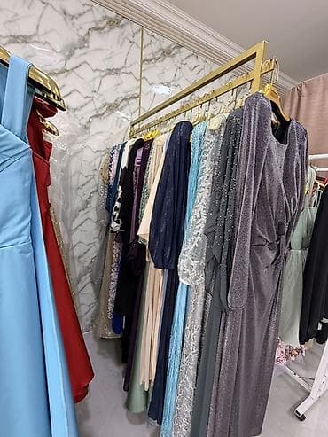 ✔️ 100-ə yaxın ziyafət geyimi ✔️ 5 ədəd maneken və asılqanlar (vitrin — 5