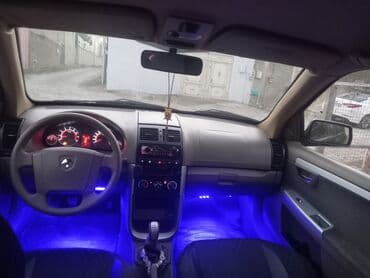 çin maşınları turbo az: Maşın: Qara rəngli sedan Xüsusiyyətlər: - Korpus: 4 qapılı sedan — 15