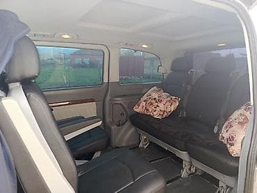 musiqili sükan: Mercedes-Benz Viano, gümüşü rəng, miniven. Mühərrik və yürüş: - Dizel — 10