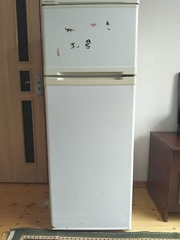 Soyuducu tam işlek tecili satılır Qiymət 130 AZN ünvan bine savxoz