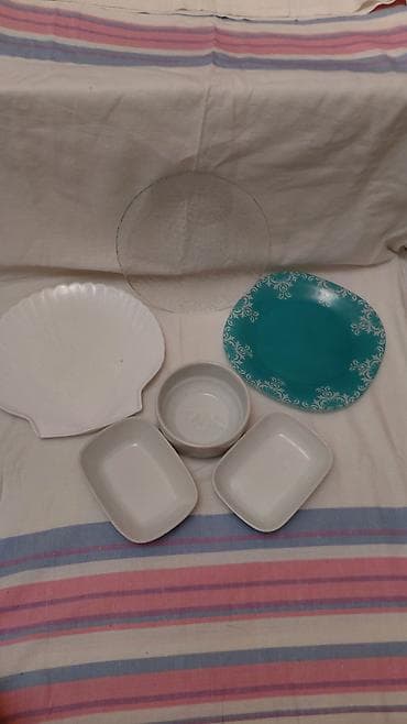 ana bala dest: Mətbəx və süfrə qabları qarışıq dəsti Dəst tərkibi: - Şüşə kristal — 2